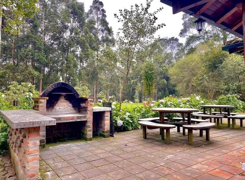 Hacienda San Juan De La Vega Bed & Breakfast Otavalo Exterior photo